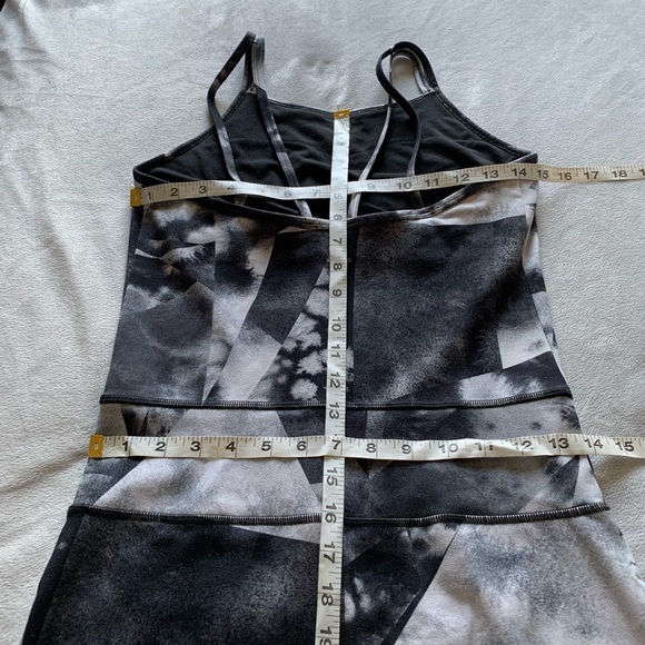 Lucy active tank cropped jumper - Picture 5 of 7